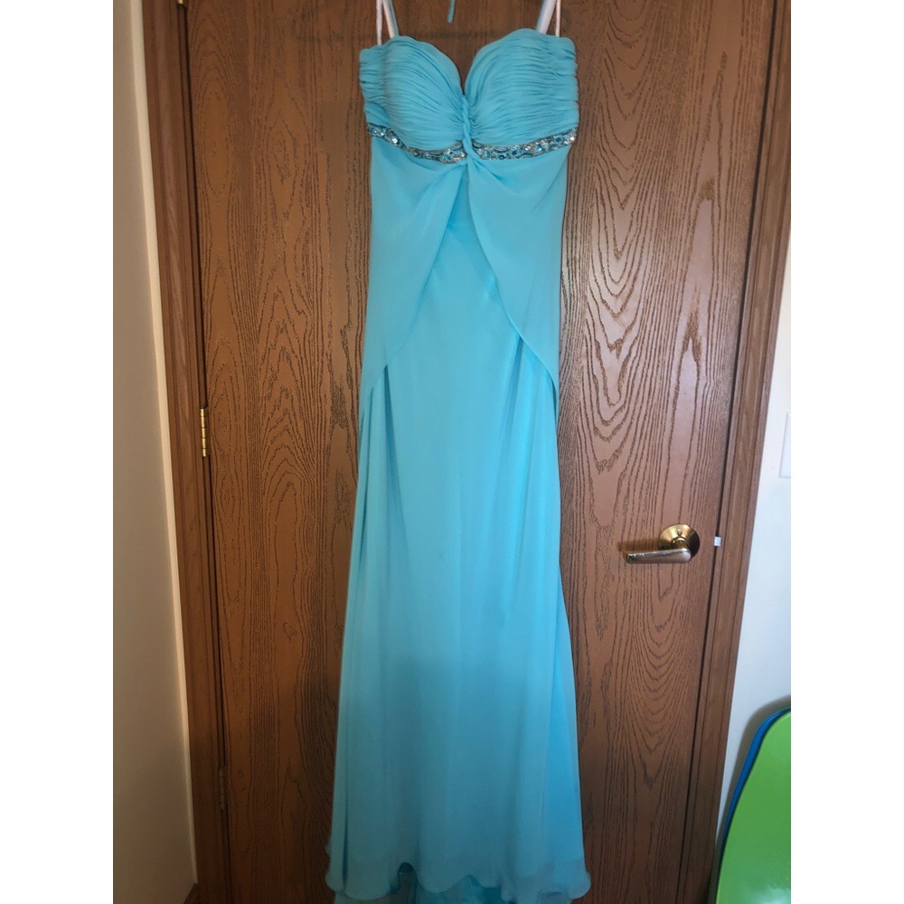 Blue Gigi size 8 halter